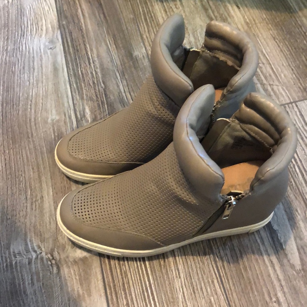 Trash wedges